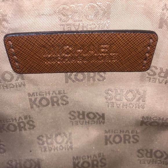 AUTHENTIC MICHAEL KORS BAG & WALLET - Picture 5 of 10